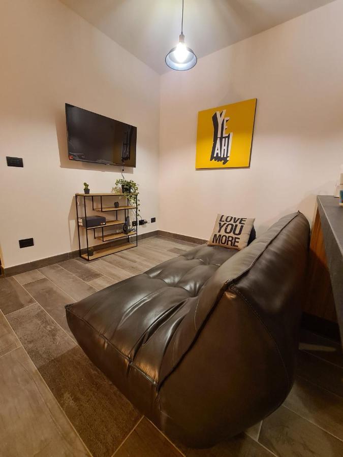 Yellow Uptown 70 - Fiera Milano 페로 외부 사진